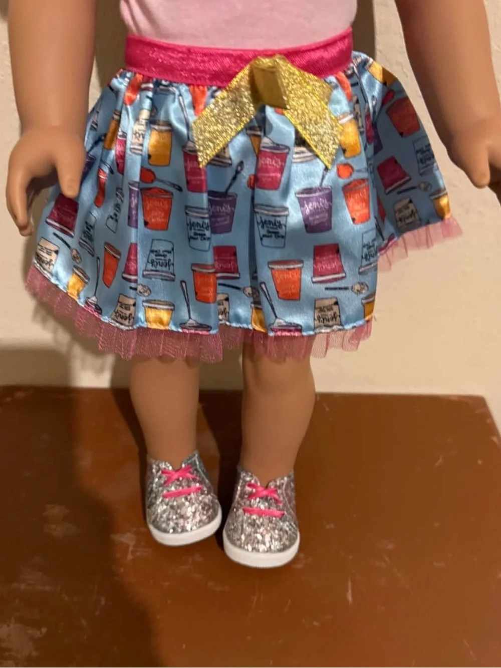 American Girl Truly Me Doll with Jeni's Ice Cream Outfit and Doll Hospital Gown